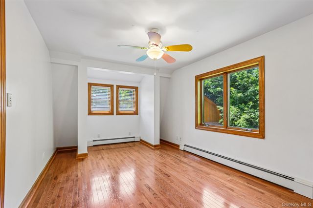 17 Hillside Road, Greenwood Lake, NY 10925