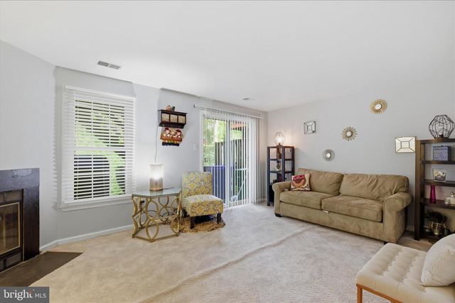 14229 OAKPOINTE DR, Laurel, MD 20707
