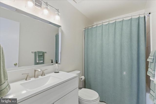 14229 OAKPOINTE DR, Laurel, MD 20707