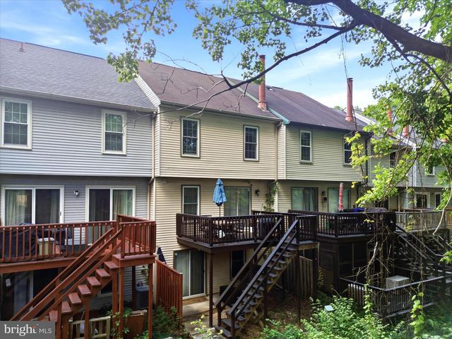 14229 OAKPOINTE DR, Laurel, MD 20707