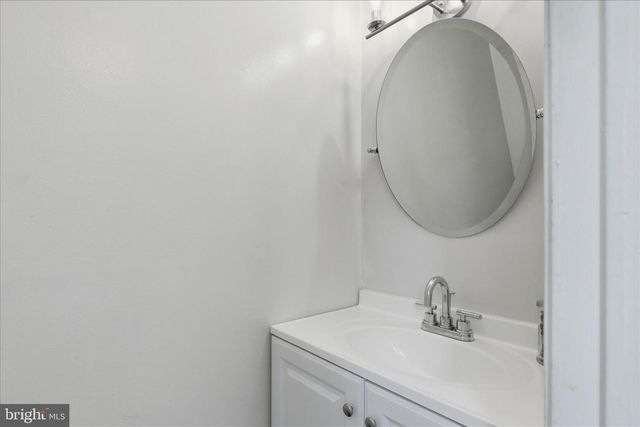 14229 OAKPOINTE DR, Laurel, MD 20707