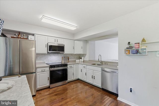 14229 OAKPOINTE DR, Laurel, MD 20707
