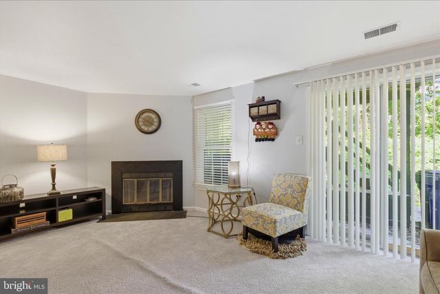 14229 OAKPOINTE DR, Laurel, MD 20707