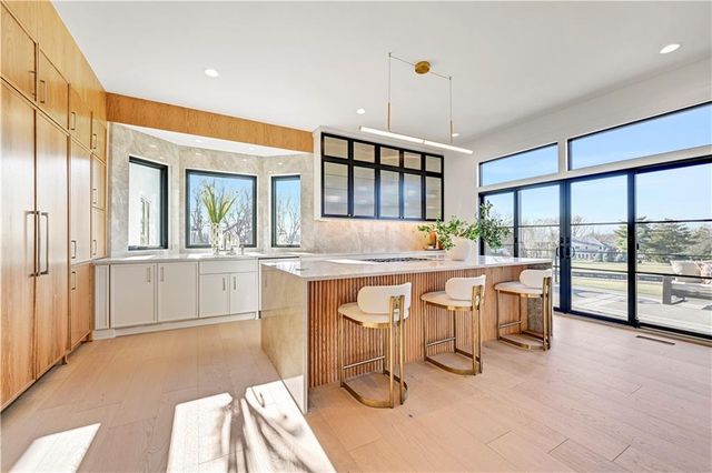 16830 Grace Drive, Loch Lloyd, MO 64012