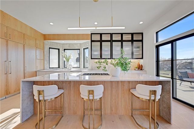 16830 Grace Drive, Loch Lloyd, MO 64012