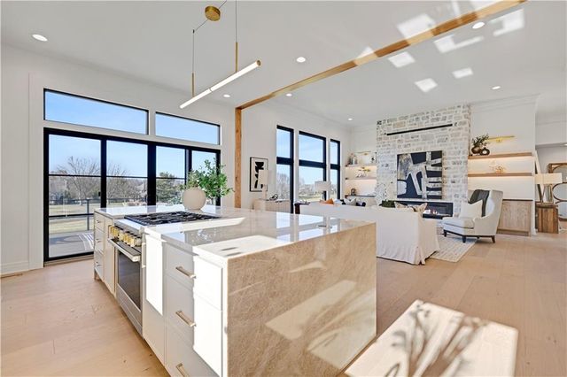 16830 Grace Drive, Loch Lloyd, MO 64012