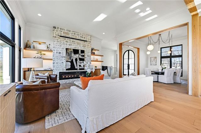 16830 Grace Drive, Loch Lloyd, MO 64012