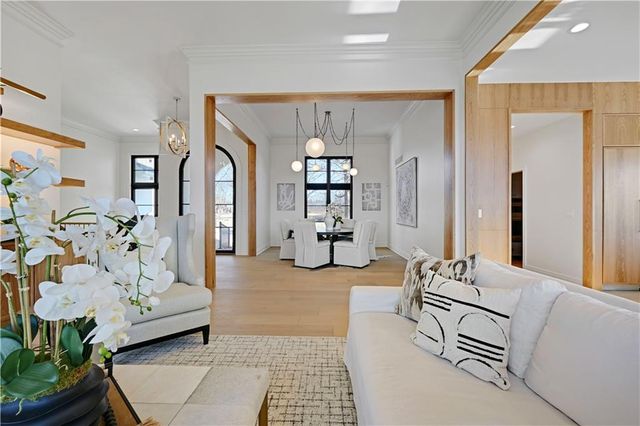 16830 Grace Drive, Loch Lloyd, MO 64012