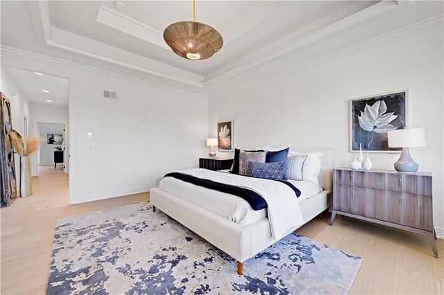 16830 Grace Drive, Loch Lloyd, MO 64012