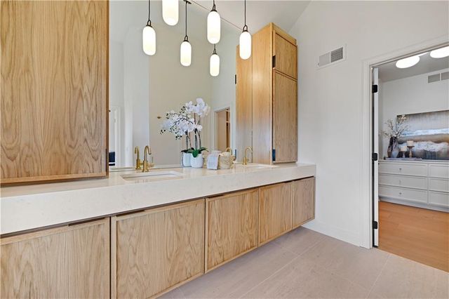 16830 Grace Drive, Loch Lloyd, MO 64012