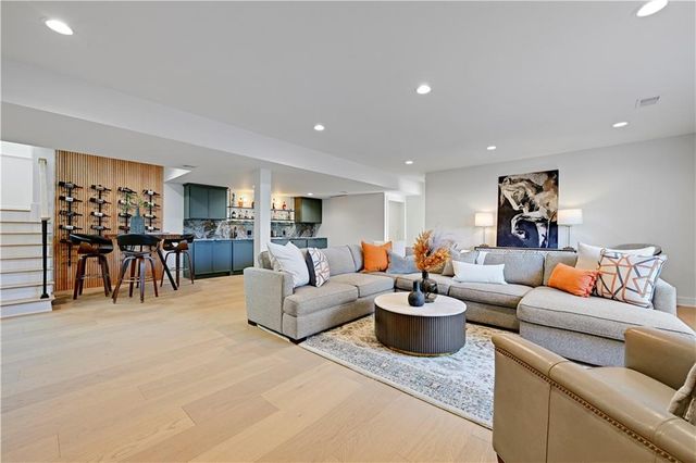 16830 Grace Drive, Loch Lloyd, MO 64012