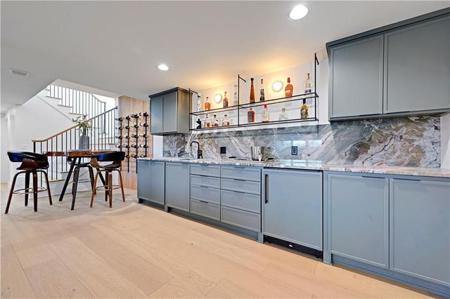 16830 Grace Drive, Loch Lloyd, MO 64012