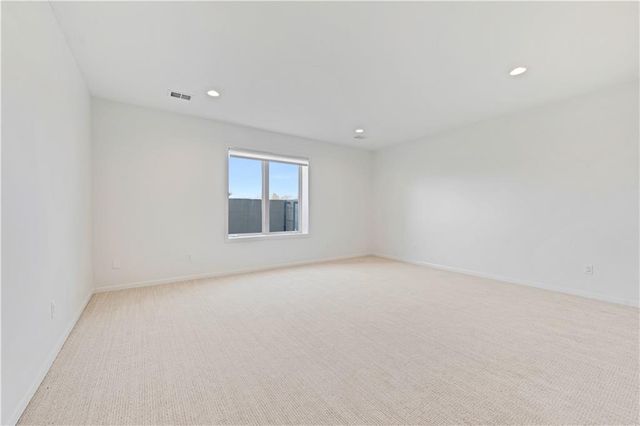 16830 Grace Drive, Loch Lloyd, MO 64012