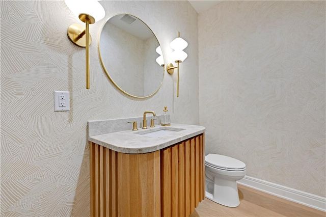 16830 Grace Drive, Loch Lloyd, MO 64012