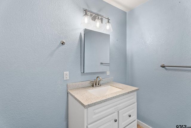 2800 CR 2330, Mineola, TX 75773