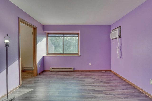 4526 S Greenridge CIRCLE, Greenfield, WI 53220