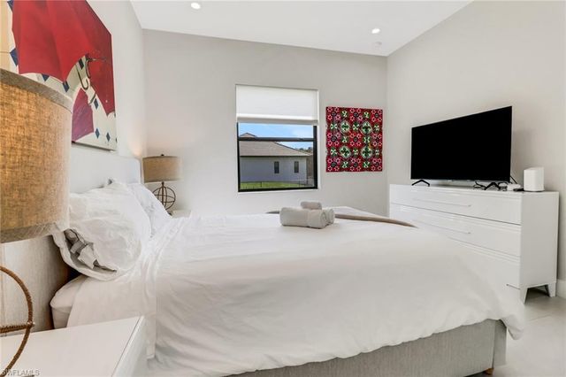 653 23rd ST SW, Naples, FL 34117