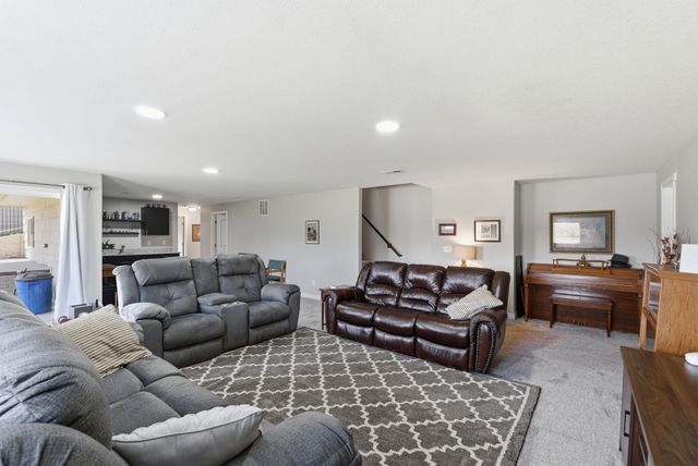 2634 S Lark Ln, Wichita, KS 67215