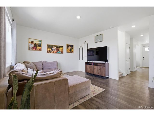 4404 Garnet Way, Longmont, CO 80504