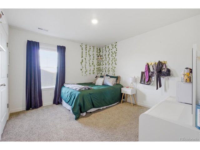 4404 Garnet Way, Longmont, CO 80504