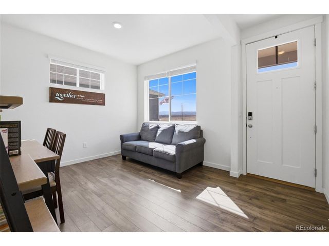 4404 Garnet Way, Longmont, CO 80504