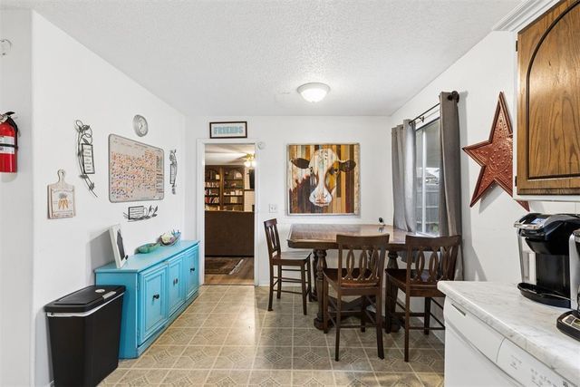 1913 N Ann Arbor Avenue, Oklahoma City, OK 73127