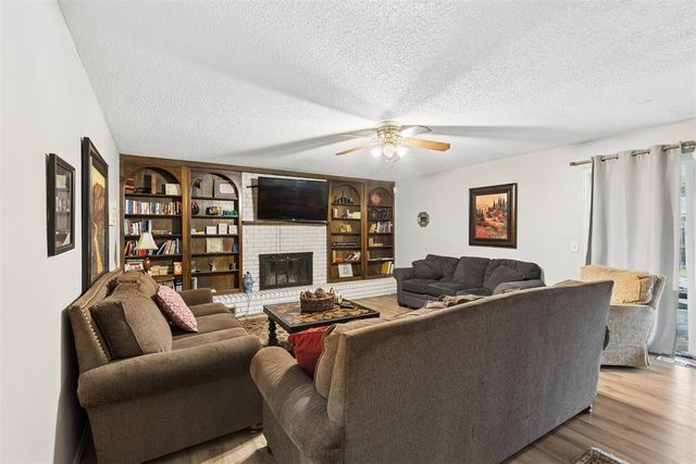 1913 N Ann Arbor Avenue, Oklahoma City, OK 73127