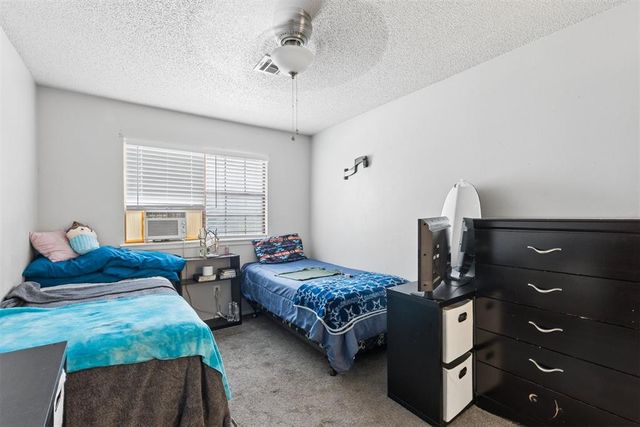 1913 N Ann Arbor Avenue, Oklahoma City, OK 73127