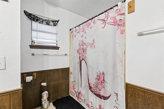 1913 N Ann Arbor Avenue, Oklahoma City, OK 73127