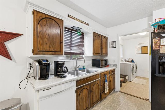 1913 N Ann Arbor Avenue, Oklahoma City, OK 73127