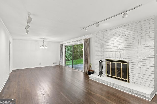 955 Vistavia Circle, Decatur, GA 30033