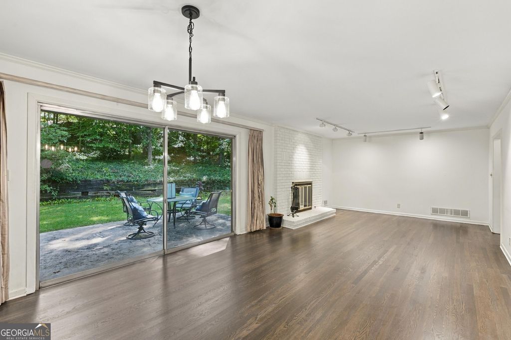 955 Vistavia Circle, Decatur, GA 30033 — photo 2