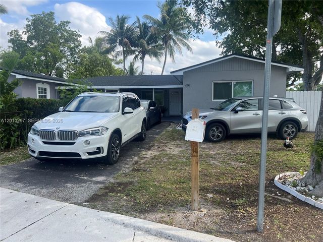 6742 SW 18th Ct, North Lauderdale, FL 33068