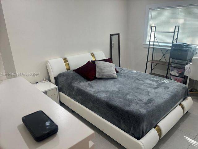 6742 SW 18th Ct, North Lauderdale, FL 33068