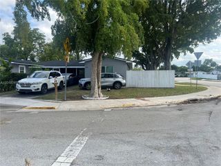 6742 SW 18th Ct, North Lauderdale, FL 33068