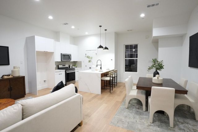 629 N Tyler Street, Dallas, TX 75208