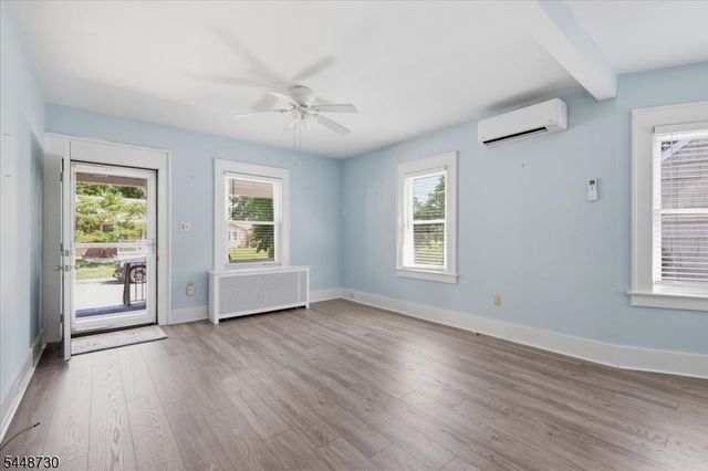 79 W Johnston St, Washington Boro, NJ 07882