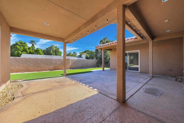 2990 N Biskra Road, Palm Springs, CA 92262