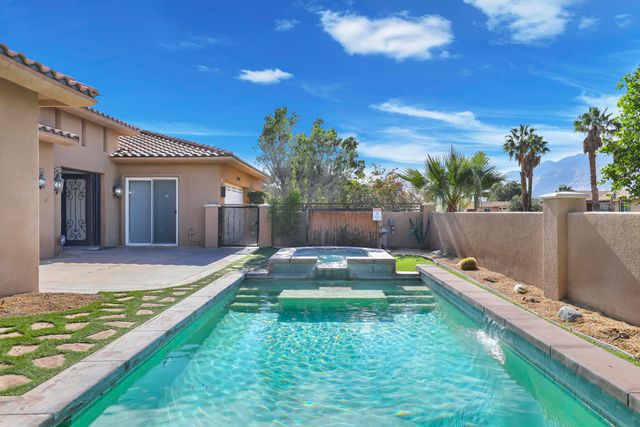 2990 N Biskra Road, Palm Springs, CA 92262