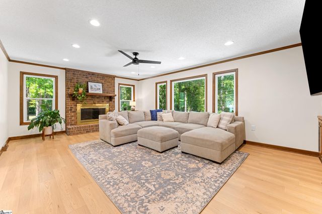 105 Gleneagles Court, Simpsonville, SC 29681