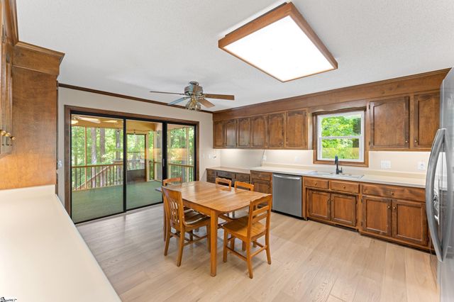 105 Gleneagles Court, Simpsonville, SC 29681