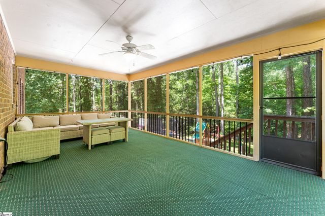 105 Gleneagles Court, Simpsonville, SC 29681