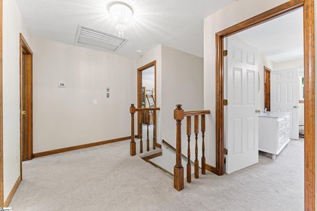 105 Gleneagles Court, Simpsonville, SC 29681