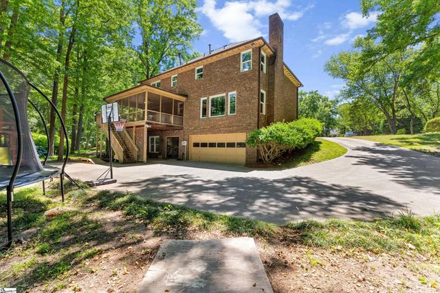 105 Gleneagles Court, Simpsonville, SC 29681