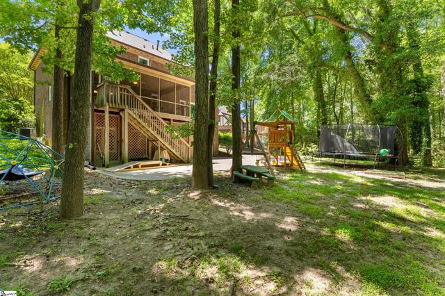 105 Gleneagles Court, Simpsonville, SC 29681