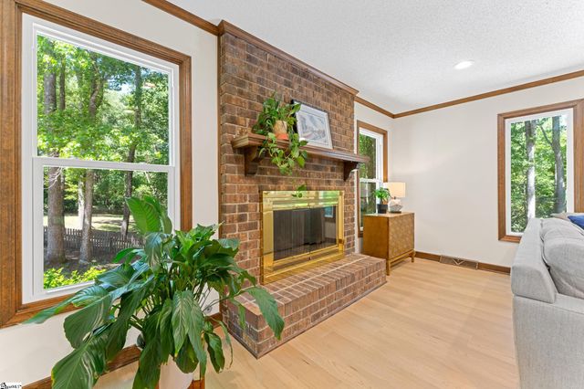105 Gleneagles Court, Simpsonville, SC 29681