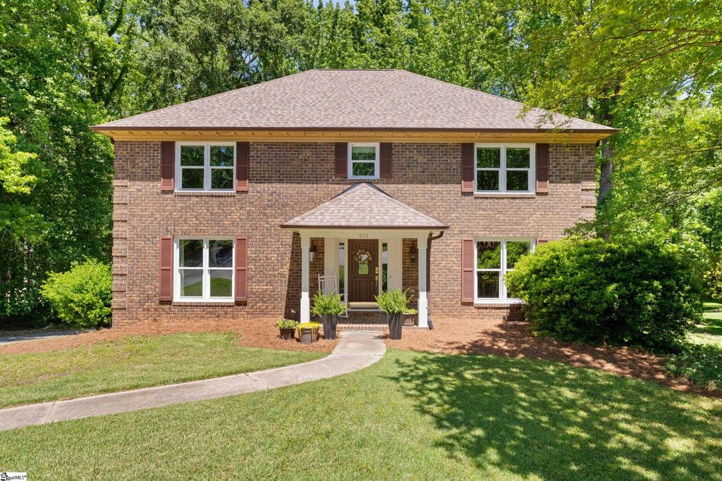 105 Gleneagles Court, Simpsonville, SC 29681