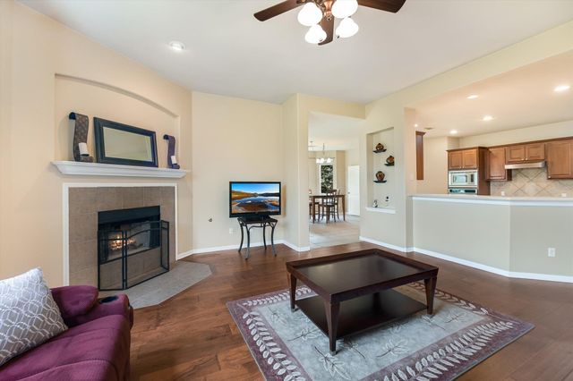 221 Abbey DR, Austin, TX 78737