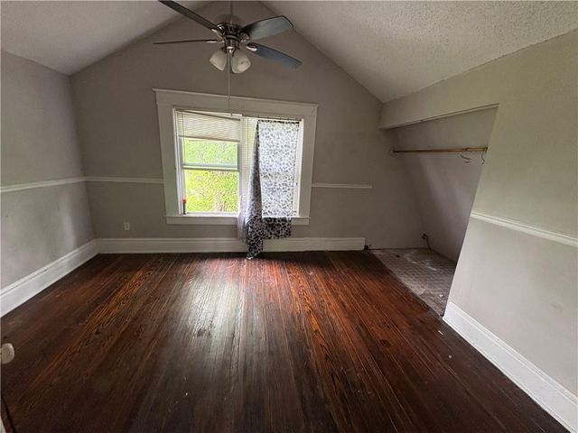 2206 Montgall Avenue, Kansas City, MO 64127