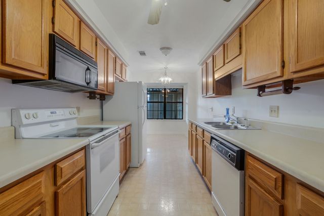 155 Heritage Trace Dr, Madison, TN 37115